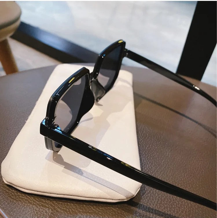 Gafas de Sol Retro Unisex | Big Frame Cuadrado | Elegancia y Protección para Todos